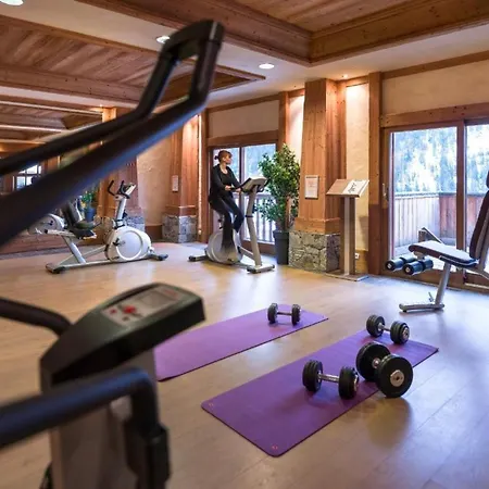 펜션 Ours 3* - 6 Pers - & Piscine - Balcon Et Vue *